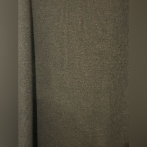 New just wasn’t my color but in my closet. Wool skirt made in Italy - Picture 2 of 7